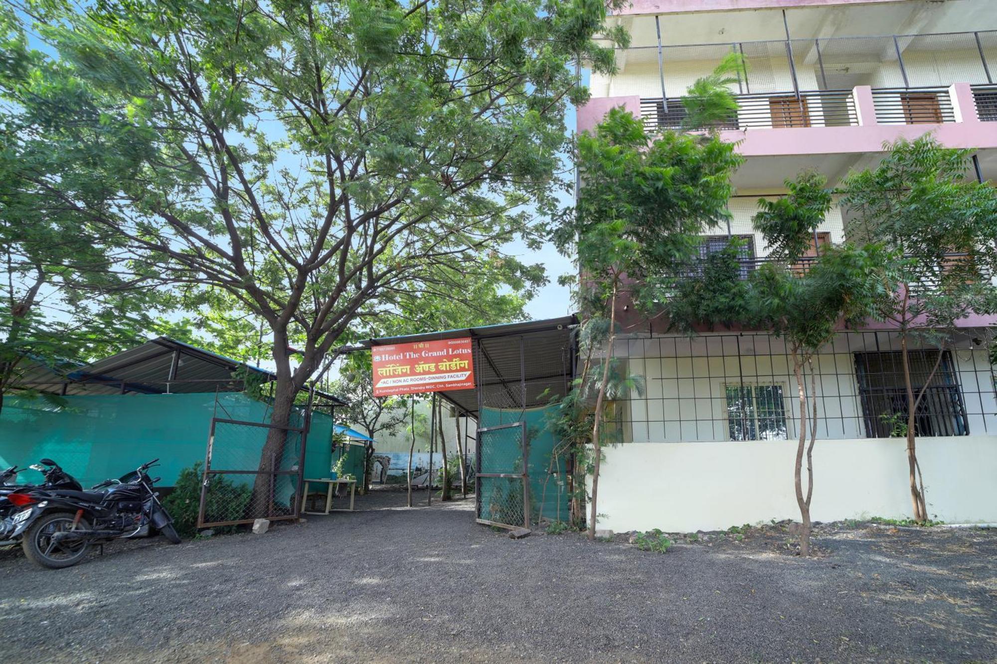 Oyo Flagship Hotel The Grand Lotus Aurangābād Esterno foto